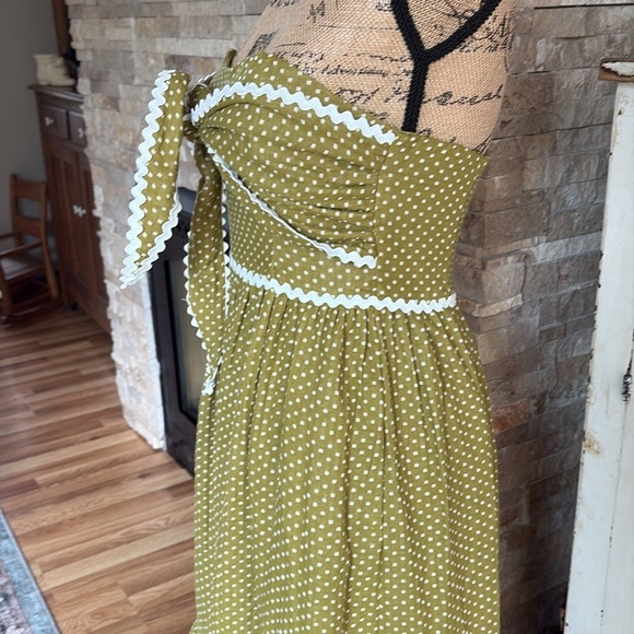 Lulu’s Delightful Design Light Green Polka Dot Midi Dress with pockets strapless - Picture 10 of 16